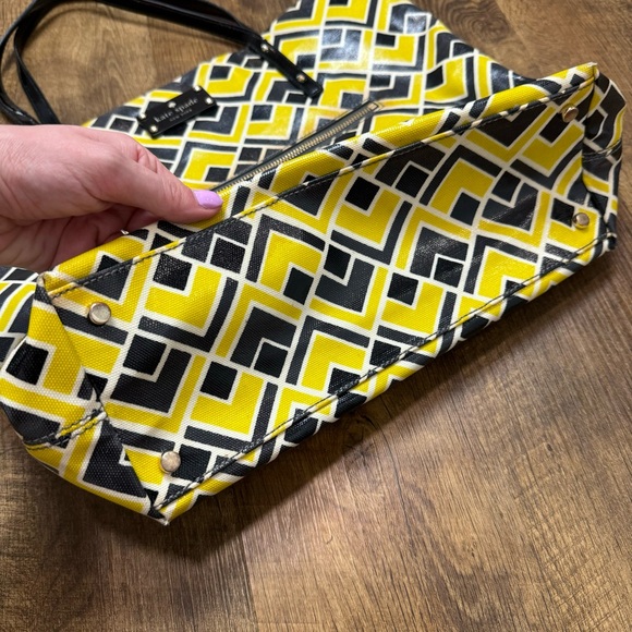 Kate Spade Bon Shopper Tote Flicker Fabric Yellow Black Print Shoulder Bag - Picture 8 of 16